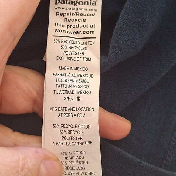 Men's Patagonia t-shirt size small - Picture 4 of 4